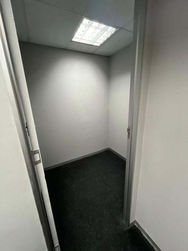 To Let Commercial Property for Rent in Newton Park Eastern Cape